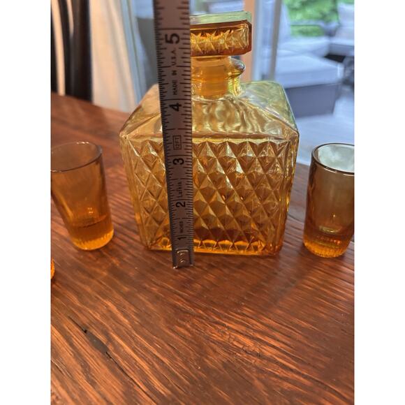 1965 Amber Whisky Decanter & 4 Shot Glasses MCM Indiana - Picture 2 of 9